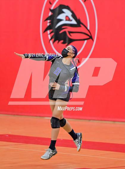 Thumbnail 3 in Foothills Christian vs Santana (CIF SDS D4 Final) photogallery.