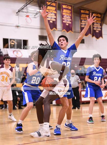 Thumbnail 2 in JV: Revere @ Walsh Jesuit photogallery.