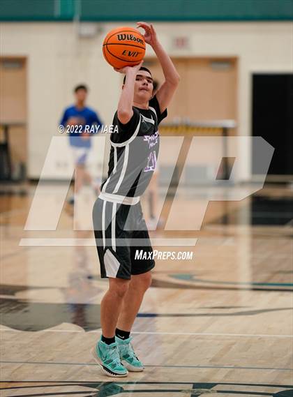 Thumbnail 2 in Shadow Hills vs. Del Campo (Simply Basketball Showcase) photogallery.