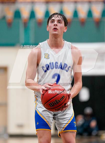 Thumbnail 2 in Shadow Hills vs. Del Campo (Simply Basketball Showcase) photogallery.