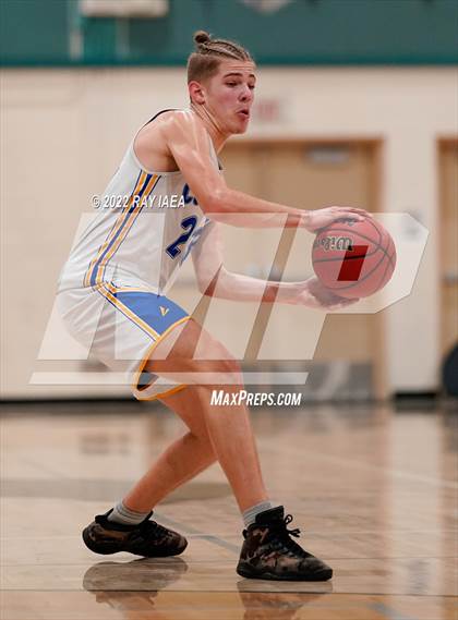 Thumbnail 1 in Shadow Hills vs. Del Campo (Simply Basketball Showcase) photogallery.