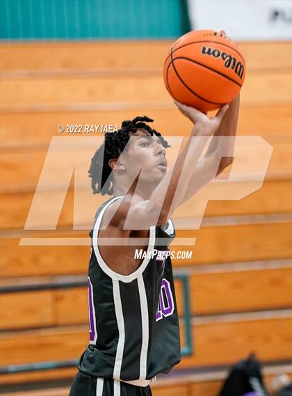 Thumbnail 2 in Shadow Hills vs. Del Campo (Simply Basketball Showcase) photogallery.