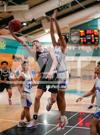 Thumbnail 2 in Shadow Hills vs. Del Campo (Simply Basketball Showcase) photogallery.