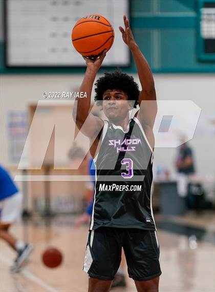 Thumbnail 2 in Shadow Hills vs. Del Campo (Simply Basketball Showcase) photogallery.