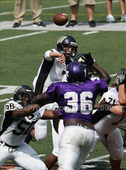Thumbnail 2 in Middletown vs. Warren Central (Kirk Herbstreit Varsity Football Series) photogallery.