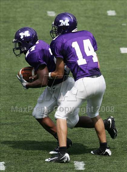 Thumbnail 2 in Middletown vs. Warren Central (Kirk Herbstreit Varsity Football Series) photogallery.