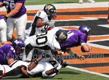 Thumbnail 2 in Middletown vs. Warren Central (Kirk Herbstreit Varsity Football Series) photogallery.