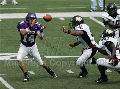 Thumbnail 1 in Middletown vs. Warren Central (Kirk Herbstreit Varsity Football Series) photogallery.