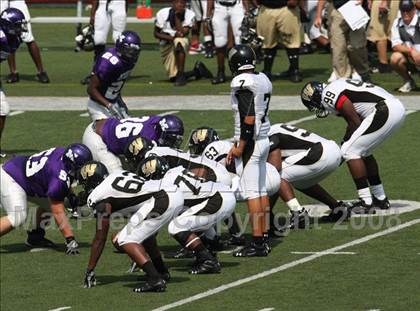Thumbnail 2 in Middletown vs. Warren Central (Kirk Herbstreit Varsity Football Series) photogallery.