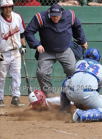 Thumbnail 3 in Laguna Creek vs. Christian Brothers (Land Park Easter Tournament) photogallery.