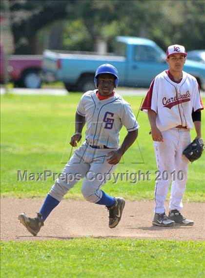Thumbnail 2 in Laguna Creek vs. Christian Brothers (Land Park Easter Tournament) photogallery.