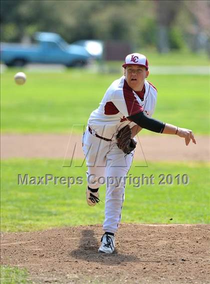 Thumbnail 3 in Laguna Creek vs. Christian Brothers (Land Park Easter Tournament) photogallery.
