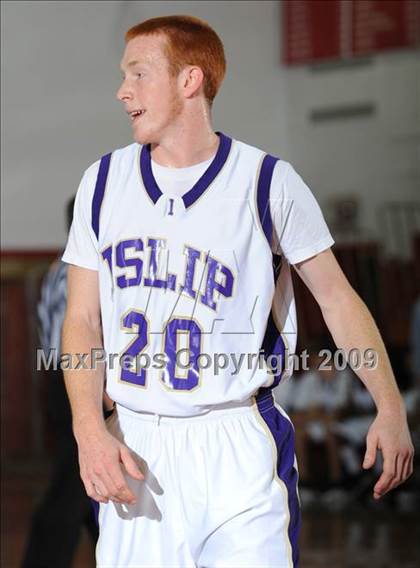 Thumbnail 1 in Islip vs. Sachem East (East Islip Tournament) photogallery.