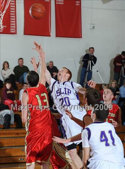 Thumbnail 3 in Islip vs. Sachem East (East Islip Tournament) photogallery.