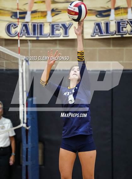 Thumbnail 2 in Bear Creek vs Rifle (Dakota Ridge Varsity Tournament) photogallery.