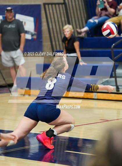 Thumbnail 2 in Bear Creek vs Rifle (Dakota Ridge Varsity Tournament) photogallery.
