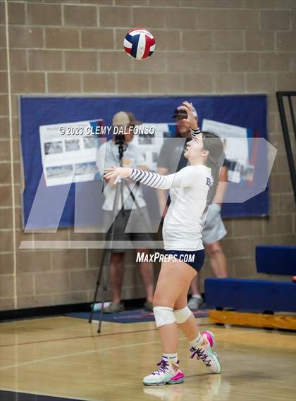 Thumbnail 2 in Bear Creek vs Rifle (Dakota Ridge Varsity Tournament) photogallery.