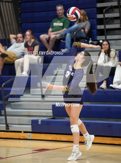 Thumbnail 3 in Bear Creek vs Rifle (Dakota Ridge Varsity Tournament) photogallery.