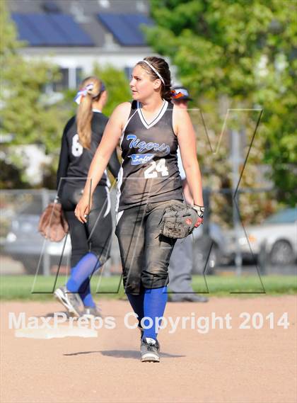 Thumbnail 2 in Analy @ Petaluma photogallery.