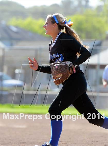 Thumbnail 2 in Analy @ Petaluma photogallery.
