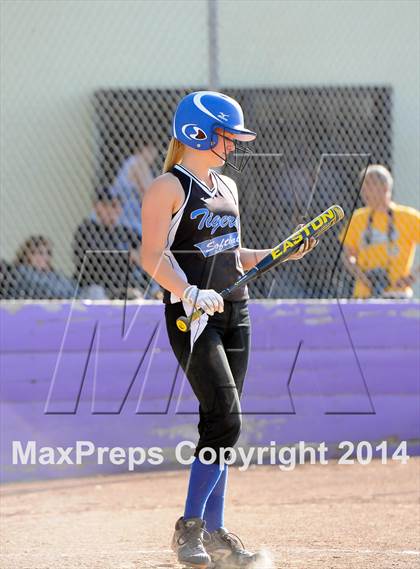 Thumbnail 1 in Analy @ Petaluma photogallery.