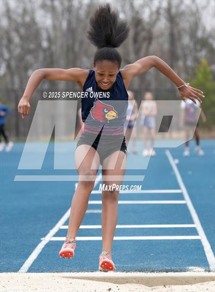 Thumbnail 1 in Cardinal Spring Invitational photogallery.