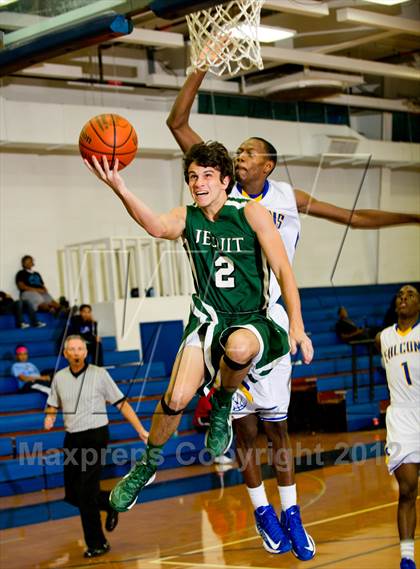 Thumbnail 3 in Channelview vs Strake Jesuit (McDonald's Texas Invitational) photogallery.