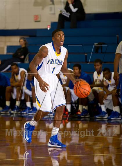 Thumbnail 1 in Channelview vs Strake Jesuit (McDonald's Texas Invitational) photogallery.