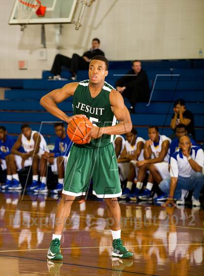Thumbnail 3 in Channelview vs Strake Jesuit (McDonald's Texas Invitational) photogallery.