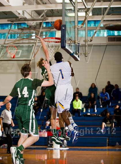 Thumbnail 1 in Channelview vs Strake Jesuit (McDonald's Texas Invitational) photogallery.