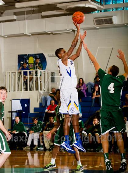 Thumbnail 1 in Channelview vs Strake Jesuit (McDonald's Texas Invitational) photogallery.