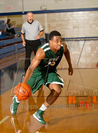 Thumbnail 1 in Channelview vs Strake Jesuit (McDonald's Texas Invitational) photogallery.