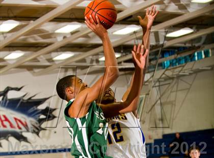 Thumbnail 2 in Channelview vs Strake Jesuit (McDonald's Texas Invitational) photogallery.