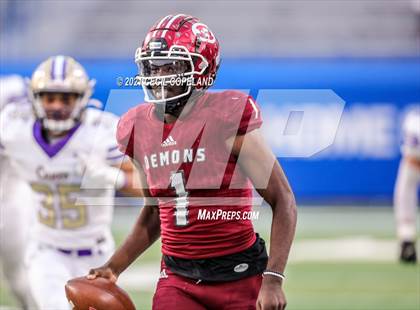 Thumbnail 2 in Cartersville vs. Warner Robins (GHSA 5A Final) photogallery.