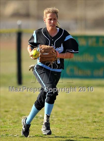 Thumbnail 2 in Villa Park @ Brea Olinda photogallery.