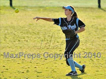 Thumbnail 2 in Villa Park @ Brea Olinda photogallery.