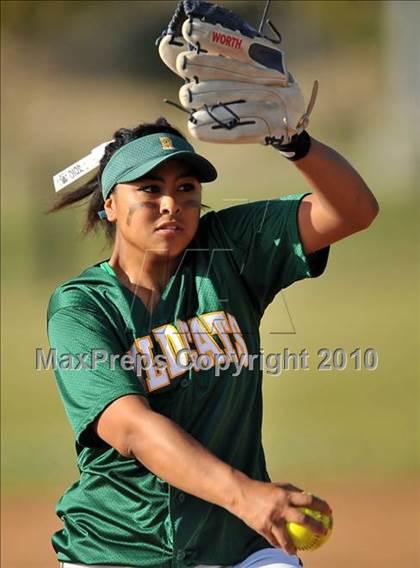 Thumbnail 1 in Villa Park @ Brea Olinda photogallery.