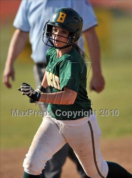 Thumbnail 1 in Villa Park @ Brea Olinda photogallery.