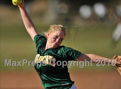 Thumbnail 2 in Villa Park @ Brea Olinda photogallery.