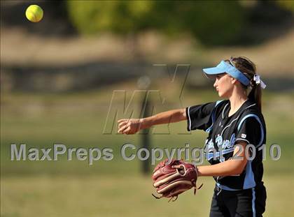 Thumbnail 1 in Villa Park @ Brea Olinda photogallery.
