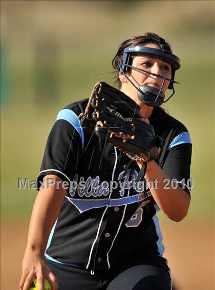 Thumbnail 3 in Villa Park @ Brea Olinda photogallery.