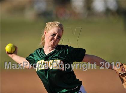 Thumbnail 1 in Villa Park @ Brea Olinda photogallery.