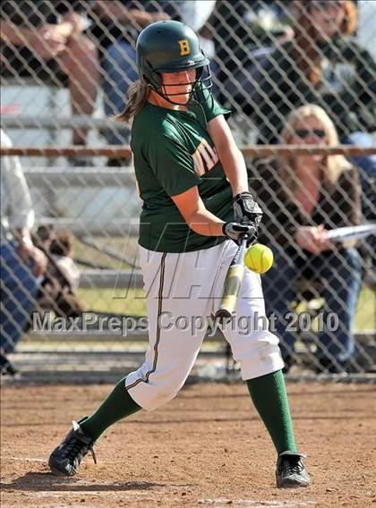 Thumbnail 1 in Villa Park @ Brea Olinda photogallery.