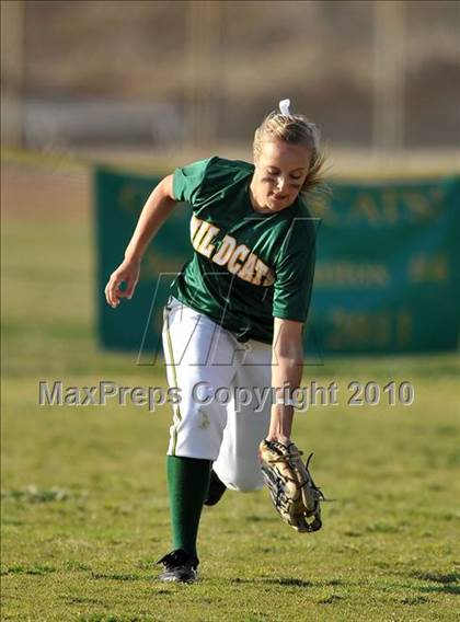 Thumbnail 1 in Villa Park @ Brea Olinda photogallery.