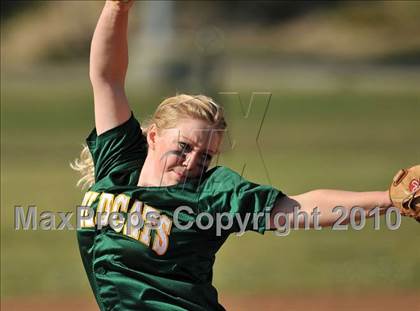 Thumbnail 2 in Villa Park @ Brea Olinda photogallery.