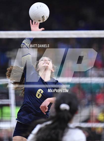 Thumbnail 1 in Niwot vs. Palmer Ridge (CHSAA 4A Pool 4 Playoff) photogallery.