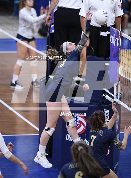 Thumbnail 2 in Niwot vs. Palmer Ridge (CHSAA 4A Pool 4 Playoff) photogallery.