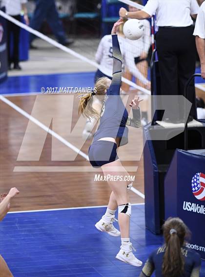 Thumbnail 1 in Niwot vs. Palmer Ridge (CHSAA 4A Pool 4 Playoff) photogallery.