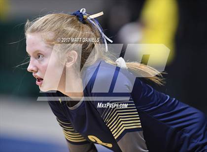 Thumbnail 3 in Niwot vs. Palmer Ridge (CHSAA 4A Pool 4 Playoff) photogallery.