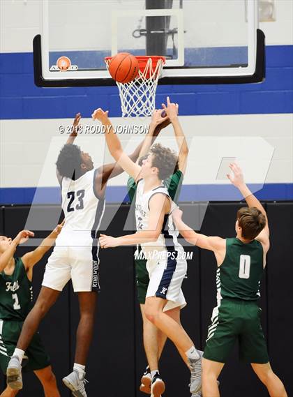Thumbnail 1 in Clear Falls vs. Kingwood (McDonald's Texas Invitational) photogallery.